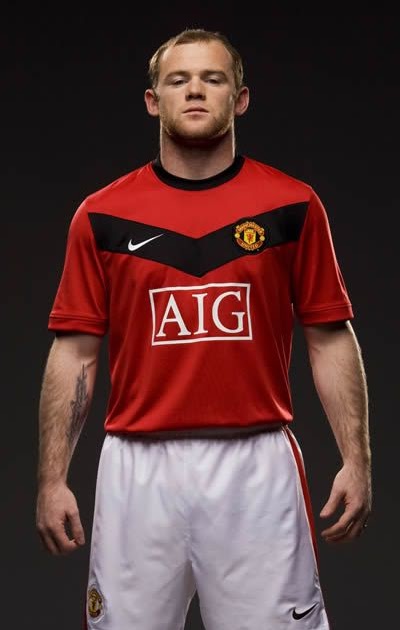 Retro 2009-10 Manchester United Soccer Jersey Home - SoccerSphere