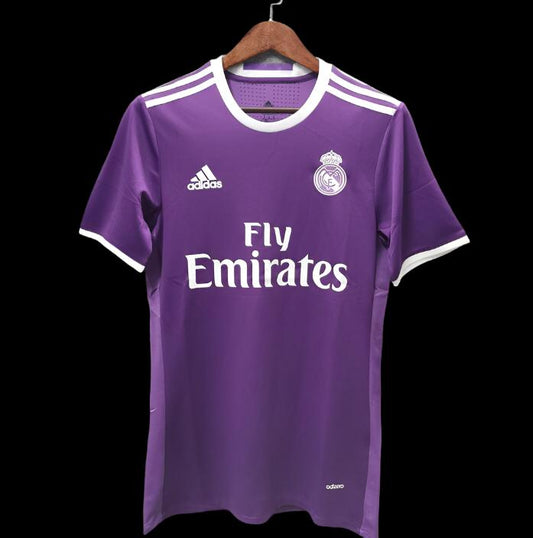 Real Madrid final champions 17 player version jersey includes cr7 champions badge - SoccerSphere